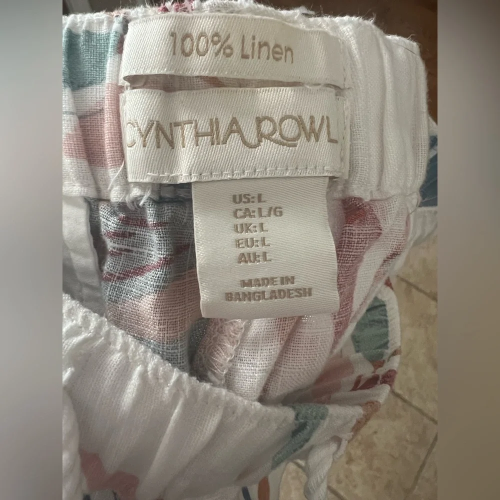 100%Linen Cynthia Rowley Shorts - Picture 2 of 4